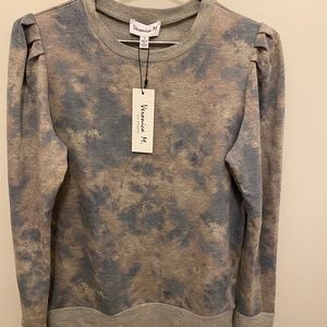 Veronica M puff sleeve top